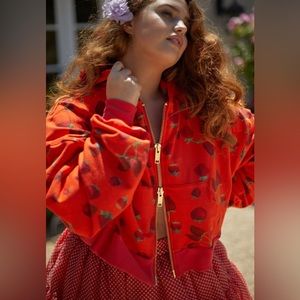 selkie hoodie in strawberry print size small oversized and cropped